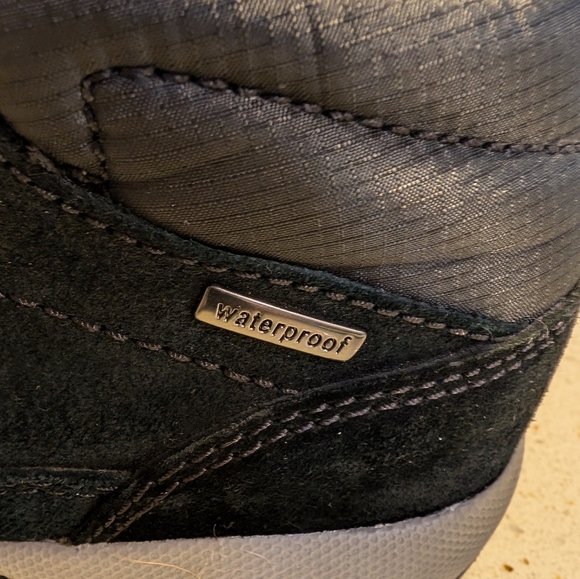 Ecco women's waterproof boots size 36 (fits more like a 6) - Picture 5 of 5